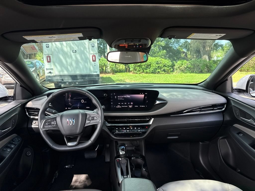 Used 2025 Buick Envista Avenir FWD image 45