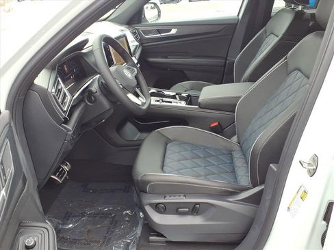 Certified 2023 Chevrolet Tahoe Premier w/ Premium Package image 17