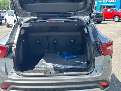 New 2025 Chevrolet Trax LT w/ Driver Confidence Package image 12