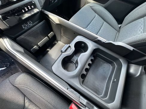 New 2026 RAM 1500 Express AWD/4WD image 27