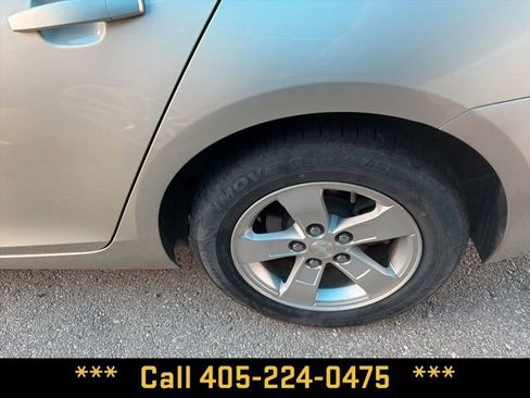 Used 2013 Chevrolet Malibu LS image 25