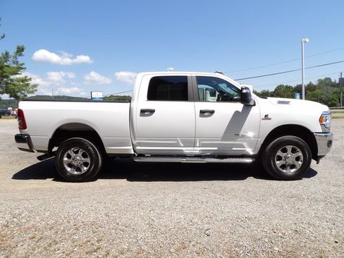 Used 2024 RAM 2500 Big Horn AWD/4WD image 5