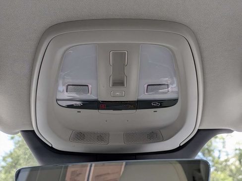 Used 2025 Volvo XC90 T8 Plus w/ Protection Package Premier AWD/4WD image 26