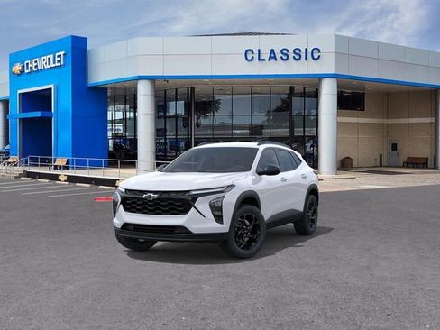 New 2026 Chevrolet Trax LT w/ Driver Confidence Package FWD image 8