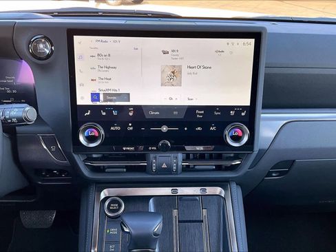 Used 2025 Lexus GX 550 w/ Accessory Package (2T) AWD/4WD image 7