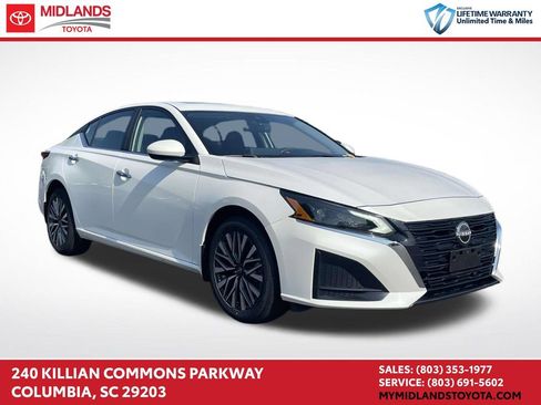 Used 2023 Nissan Altima 2.5 SV w/ SV Premium Package AWD/4WD image 1