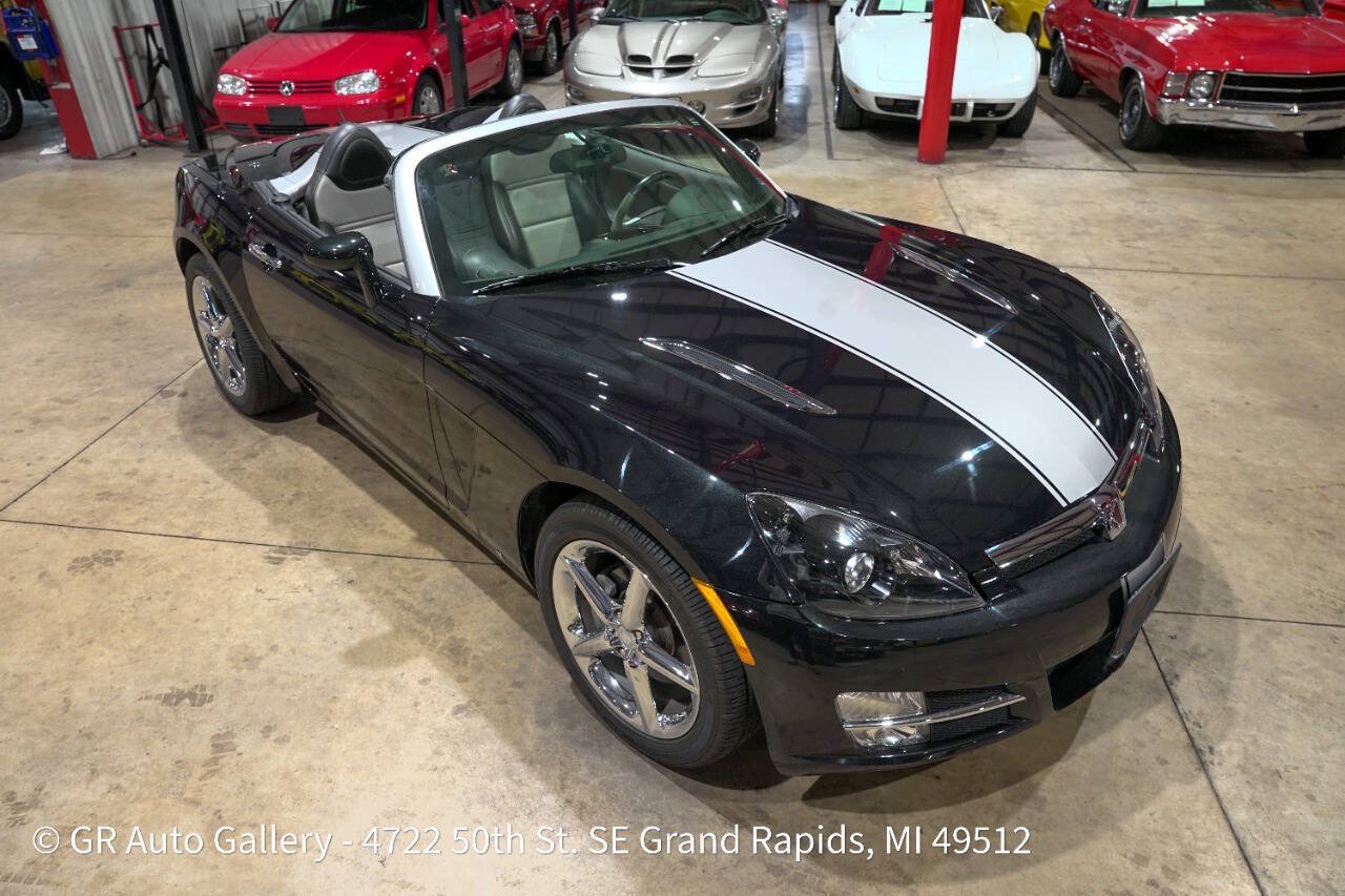 Used 2008 Saturn Sky Carbon Flash RWD image 14