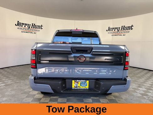 Used 2025 Nissan Frontier PRO-4X image 6
