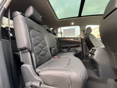 New 2026 Volkswagen Atlas SE image 13