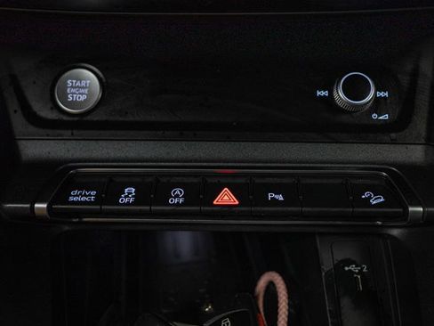 Used 2020 Audi Q3 2.0T Premium Plus w/ Premium Plus Package image 24