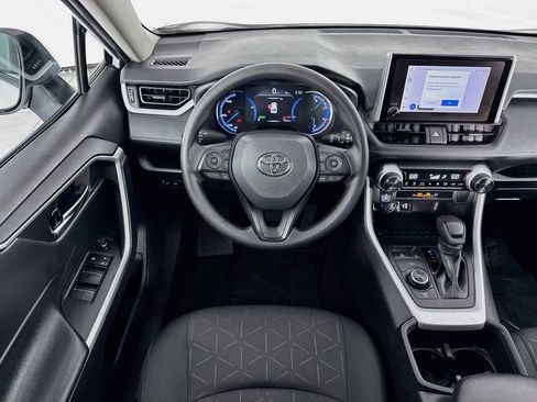 Used 2024 Toyota RAV4 XLE AWD/4WD image 23