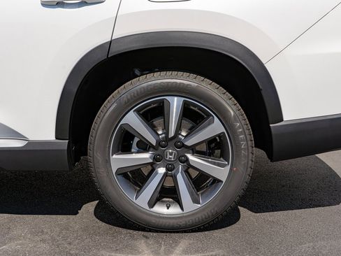 New 2025 Honda Pilot Elite image 10