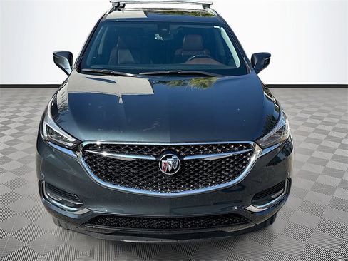 Used 2018 Buick Enclave Avenir image 2