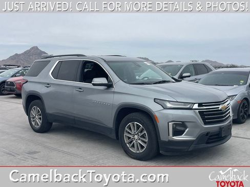 Used 2023 Chevrolet Traverse LT AWD/4WD image 1