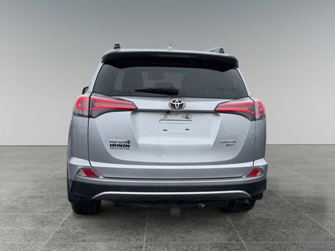Used 2018 Toyota RAV4 Limited AWD/4WD image 4