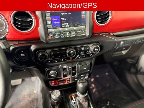 Used 2023 Jeep Wrangler Unlimited Rubicon w/ LED Lighting Group AWD/4WD image 3