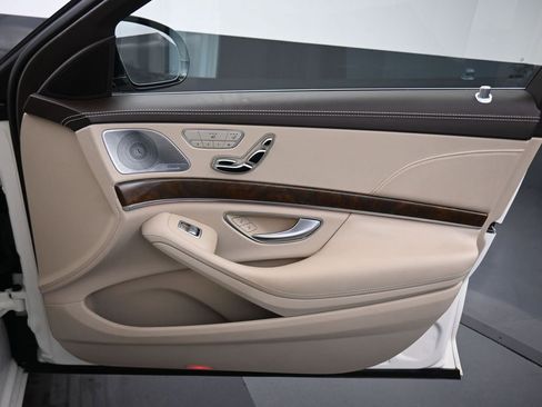 Used 2017 Mercedes-Benz S 550 S 550 w/ Premium Package image 45