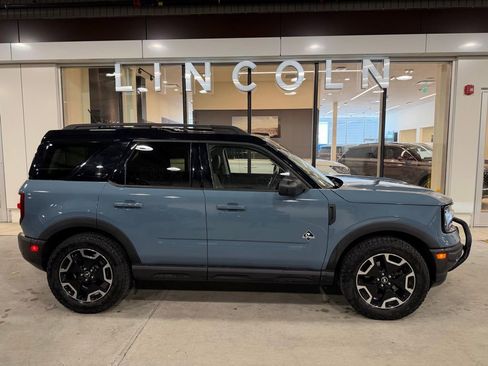 Used 2021 Ford Bronco Sport Outer Banks image 4