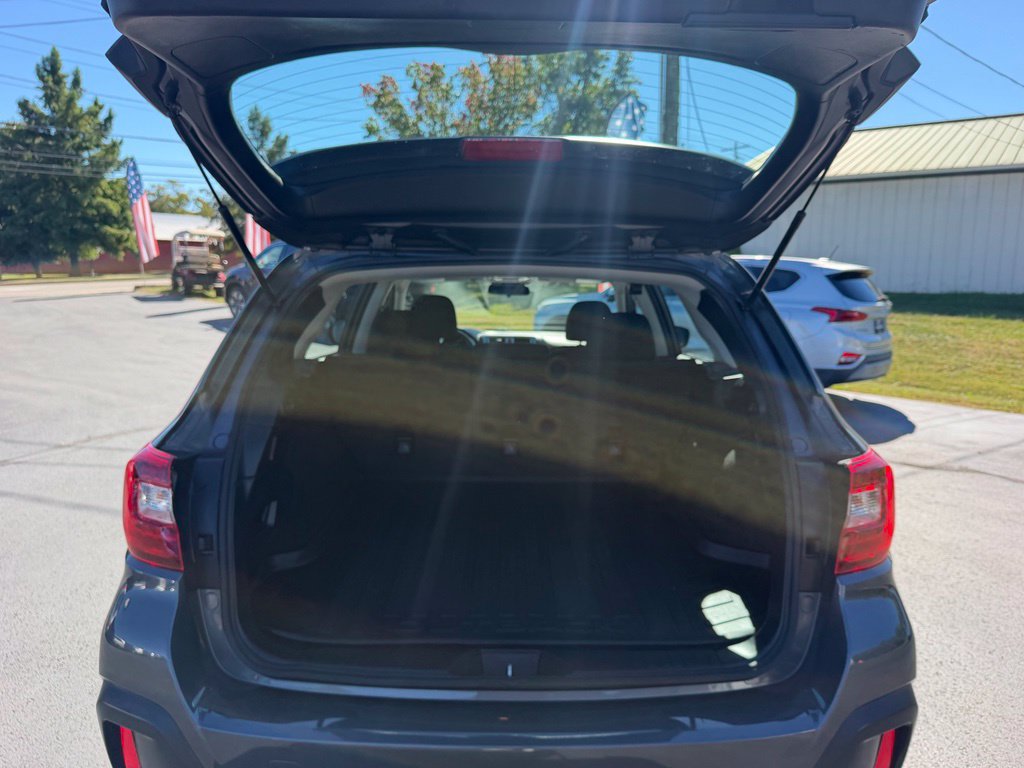 Used 2018 Subaru Outback 2.5i AWD/4WD image 31