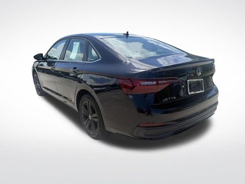 Used 2024 Volkswagen Jetta SE w/ Panoramic Sunroof Package FWD image 7