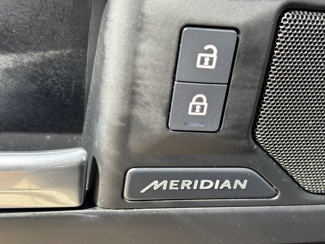 Used 2025 Land Rover Defender 110 S AWD/4WD image 21