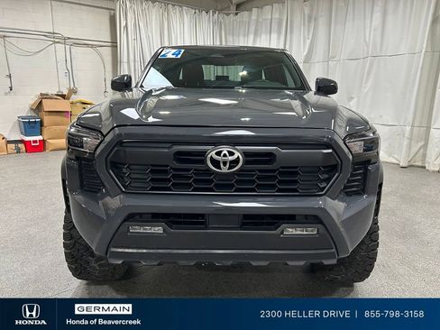 Used 2024 Toyota Tacoma TRD Off-Road AWD/4WD image 3