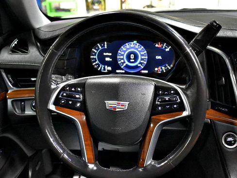 Used 2016 Cadillac Escalade ESV Luxury image 14