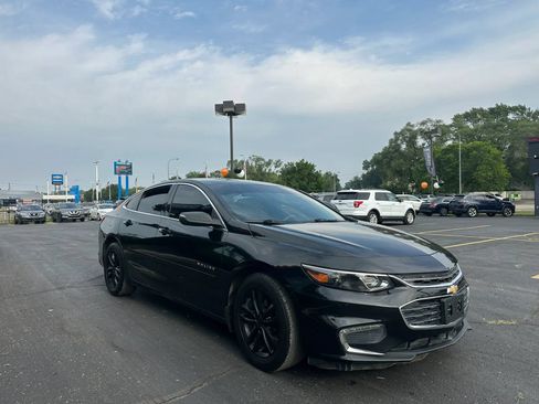 Used 2016 Chevrolet Malibu LT FWD image 3