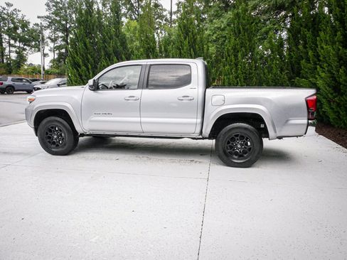 Used 2021 Toyota Tacoma SR5 RWD image 7