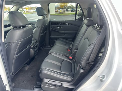 New 2025 Honda Pilot Touring image 44