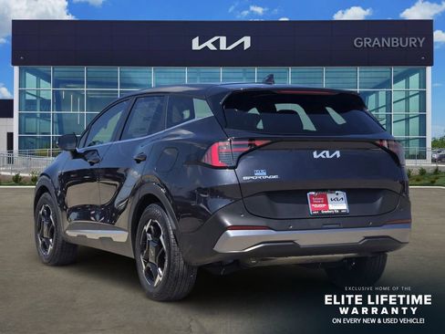 Used 2026 Kia Sportage EX FWD image 4