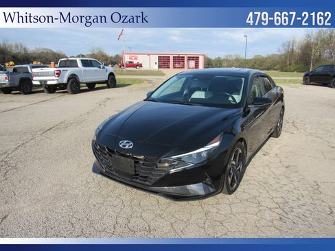 Used 2021 Hyundai Elantra Limited image 2