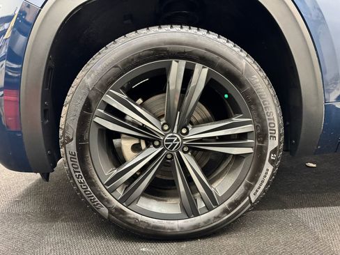 Used 2021 Volkswagen Atlas Cross Sport SE w/ Panoramic Sunroof Package image 12