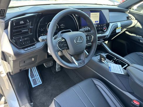 New 2026 Lexus TX 500h AWD image 22