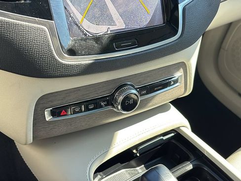 Certified 2023 Volvo XC90 B5 Plus w/ Protection Package Premier AWD/4WD image 20