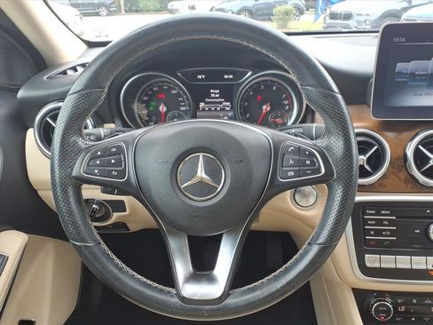 Used 2019 Mercedes-Benz GLA 250 4MATIC image 24