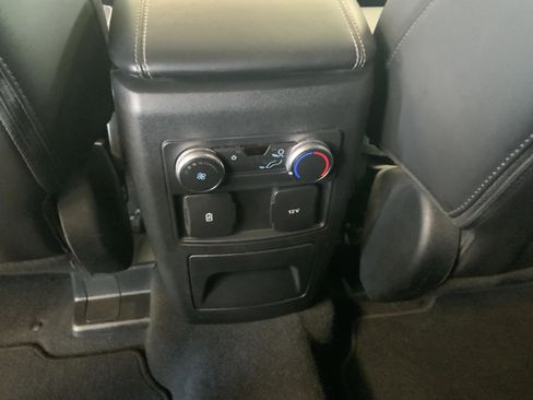 Used 2022 Ford Explorer XLT w/ Equipment Group 202A image 24