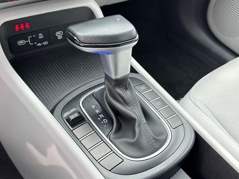 Certified 2024 Hyundai Kona SEL image 14