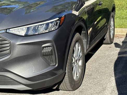 Certified 2023 Ford Escape Active w/ Tech Pack #1 AWD/4WD image 5
