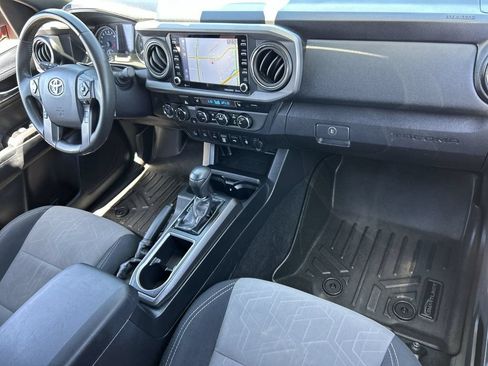 Used 2020 Toyota Tacoma TRD Off-Road w/ Advanced Technology Package AWD/4WD image 28