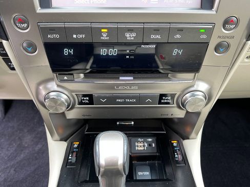 Used 2021 Lexus GX 460 w/ Accessory Package image 17