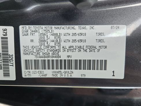 Used 2024 Toyota Sequoia TRD Pro AWD/4WD image 34