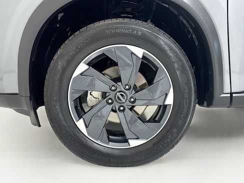 Used 2024 Nissan Rogue SV AWD/4WD image 27
