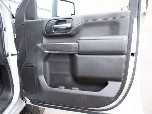 Used 2022 Chevrolet Silverado 2500 LTZ w/ LTZ Convenience Package AWD/4WD image 9