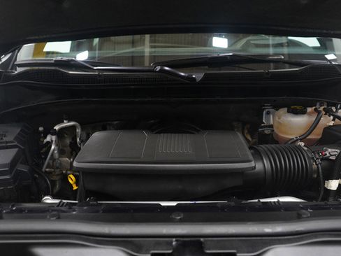 Used 2024 Chevrolet Silverado 1500 ZR2 w/ Technology Package image 29