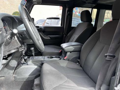 Used 2018 Jeep Wrangler Unlimited Sport S image 15