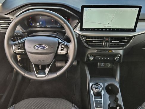 Used 2023 Ford Escape SE image 28