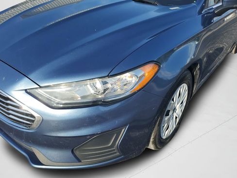Used 2019 Ford Fusion S FWD image 27