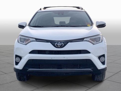 Used 2018 Toyota RAV4 XLE image 4