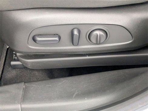 Used 2023 Chevrolet TrailBlazer LT w/ Convenience Package image 14